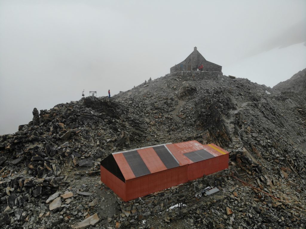 Refuge in the high camp of Huayna Potosi.