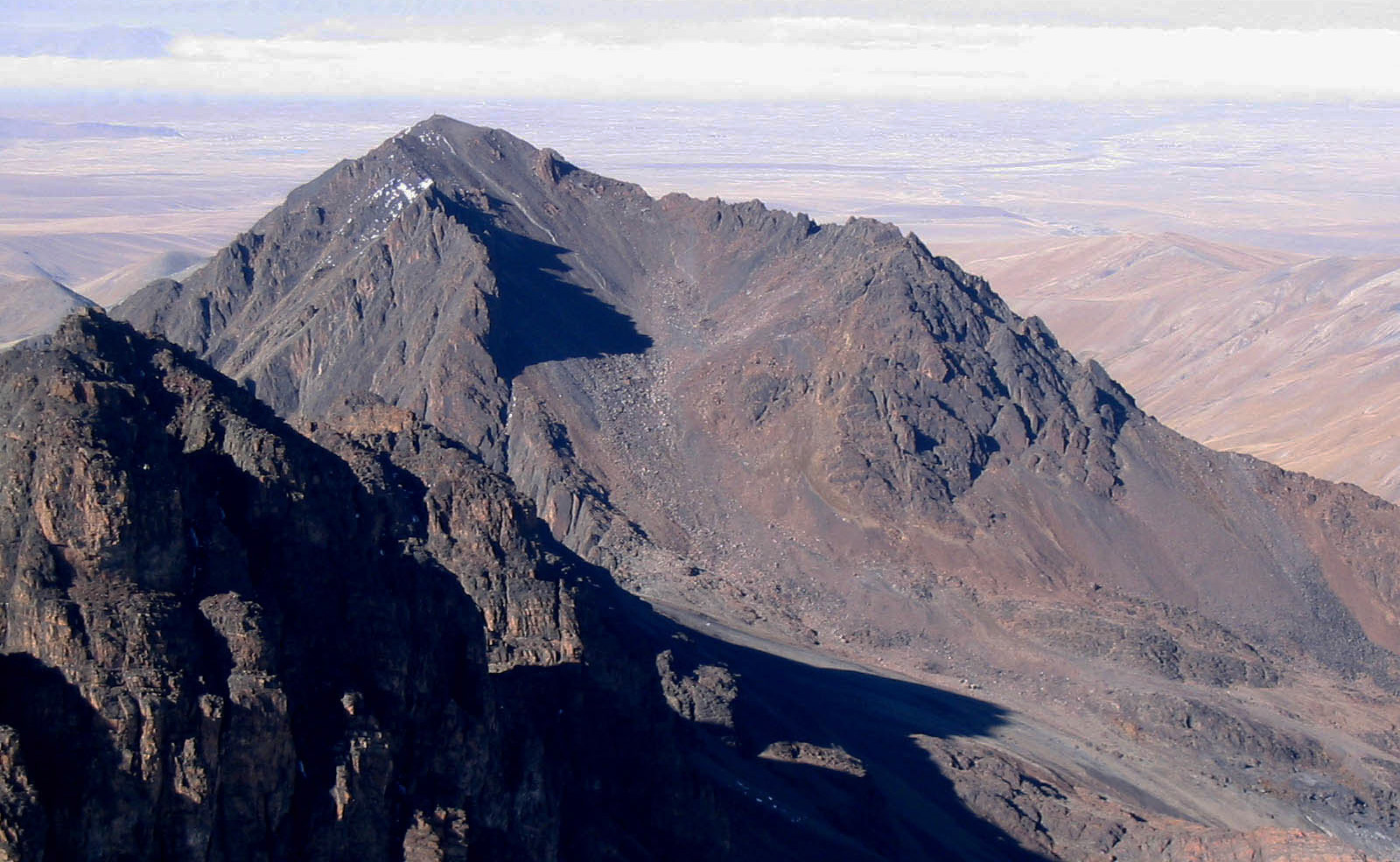 PICO AUTRIA 5.260 m., RECOMENDADO SU ASCENSION POR SER UN EXCELENTE MIRADOR.