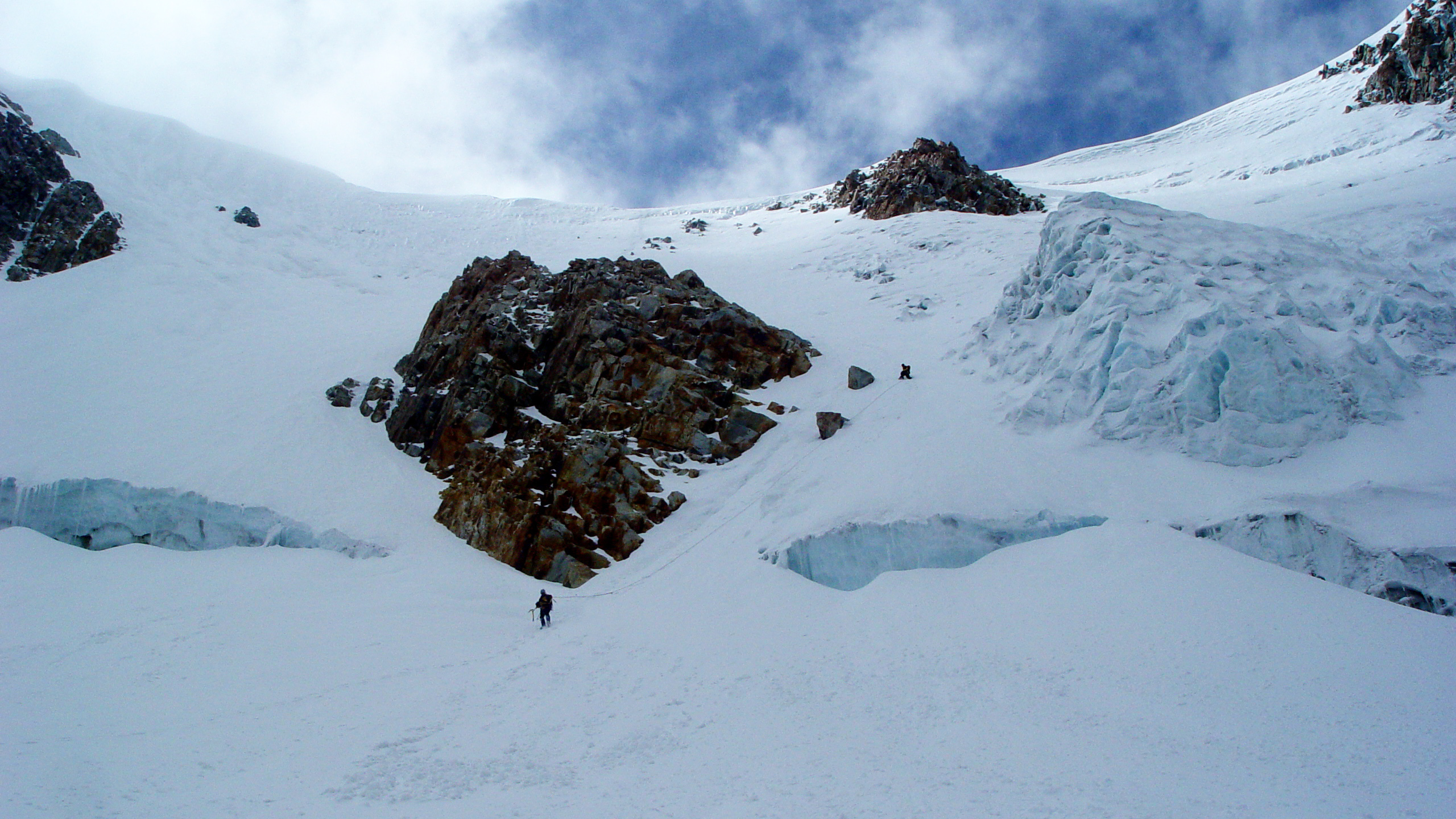 Descent of the wall, illampu